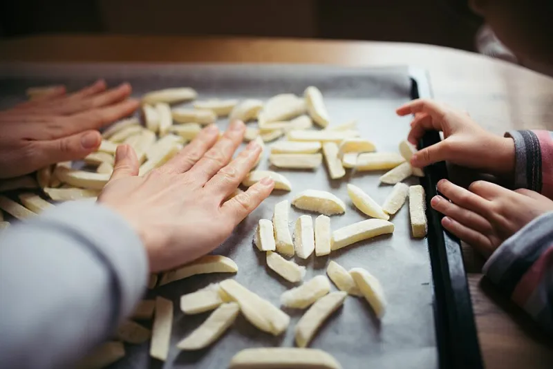 Home Is Where the Recipe Is: How Families on the Move Keep Their Food Traditions Rooted